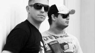 Oasis: Wonderwall ( Myon and shane 54 Helpless remix)