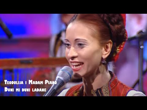 Teodulija i Madam Piano - Duni mi duni lađane (Uzivo)