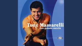 Kadr z teledysku Ce soir je pleure tekst piosenki Tony Massarelli