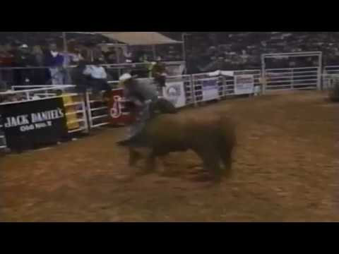 Adriano Moraes vs Wild Man - 95 PBR Irving (90 pts)