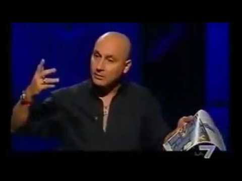 L'esordio del comico romano Maurizio Battista su La7 in Assolo