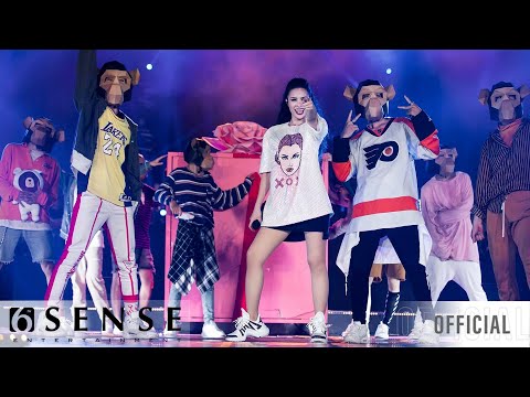 Đông Nhi - Chàng Baby Milo | Liveshow Ten On Ten