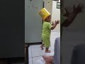 Aslan Lagi Main Pakai Topi Unik