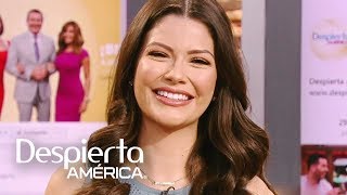 Ana Patricia llegó vestida de azul porque está embarazada de un niño