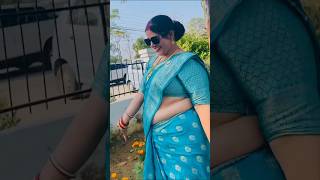 Download lagu Gulungan berjalan saree nepali dewasa yang cantik, bibi pusar❤️❤️❤️ #auntylove #chubbyaunty mp3