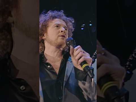 Holding Back The Years - Live at the Euro '96 Extravaganza 🎤 #SimplyRed #HoldingBackTheYears