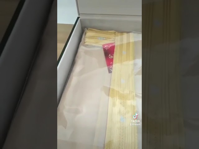 صندوق فاخر مع بشت فاخر سكري