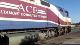 preview picture of video 'ACE #4 meets Amtrak @ Stockton CA [HQ]'