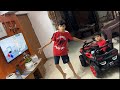 Kaise TV Dekhra Hai