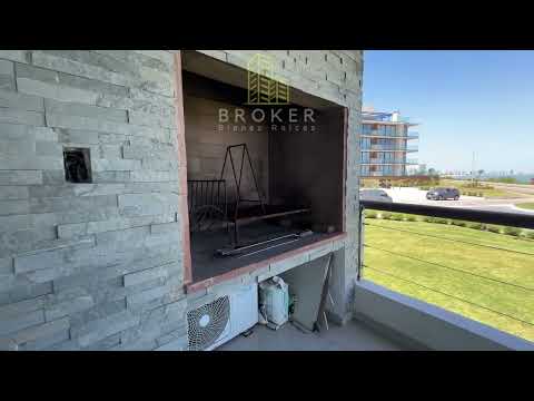Video de YouTube - Apartamento en Venta de 3 dormitorios con Piscina y Garage en Playa Mansa, Maldonado