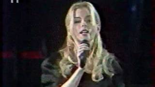 Iveta Bartošová - Píseň pod oknem Iveta Bartošová - Píseň pod oknem