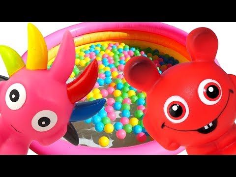Babblarna badar i poolen  - Babblarna badar i bollhav - Lek och lär dig färger med Babblarna