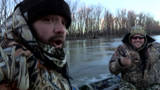 Mississippi Duck Hunting - The Fowl Life Season 4-5