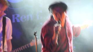 [HD] Art Brut - Axl Rose (Live in Paris, May 24th, 2011)