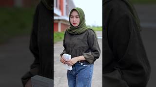 Download lagu Ternyata dia orang kaya #shorts mp3 Download lagu Ternyata dia orang kaya #shorts mp3