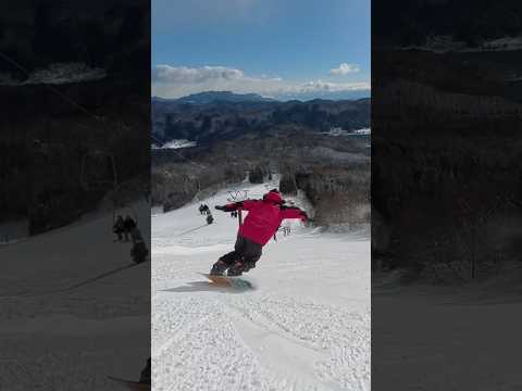 白馬さのさかスキー場ニューパラダイスゲレンデ狭い急斜面バーンでカービングターン #竹内水輝 #snowboarding #カービングターン#carving the