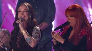 Wynonna Judd &amp; Ashley McBryde - I Want To Know What Love Is (Live from the 2023 CMT Music Awards)