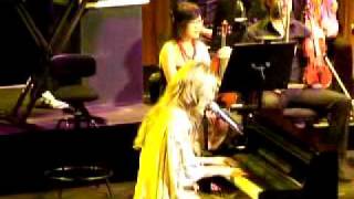 03 Joy To The World - Delta Goodrem Live On Xmas Eve 2009!