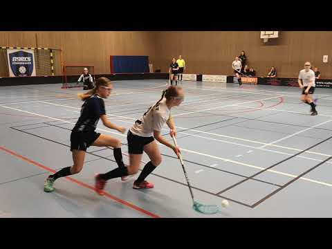 Warbergsspelen kvartsfinal: Älvstranden F05 vs Stenungsund, period 1 (Innebandy / Floorball)