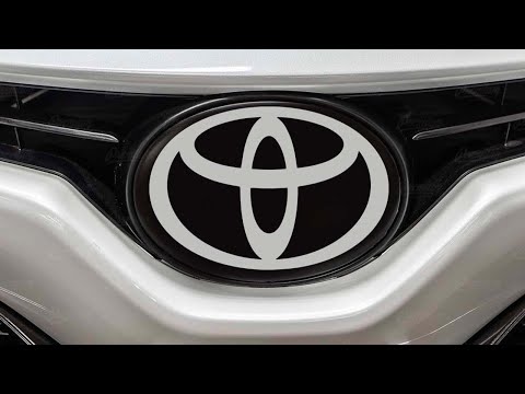 Front Emblem Removal!!! Any Trim Toyota Camry..