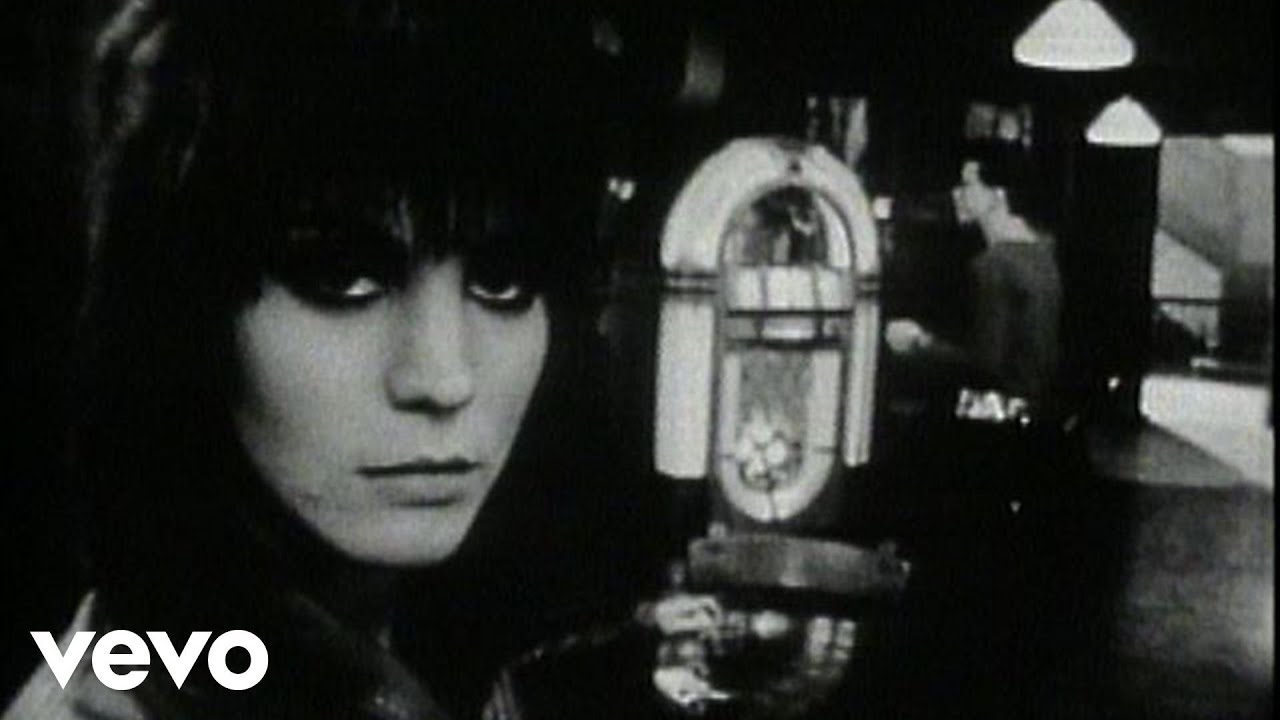 Joan Jett and the Blackhearts - I Love Rock N' Roll - YouTube