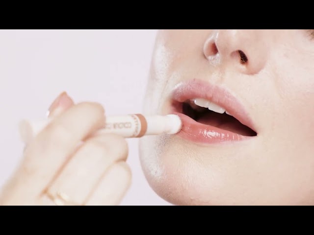 Video teaser for Colour Cushion Juicy Lip Oil 050