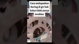 Download lagu tricks for removing axle bearings without a tracker #tutorial #creative #workshop #motorcycle mp3