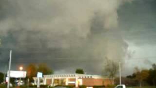 preview picture of video 'CLOUD ROTATION WITH TORNADO SIREN'