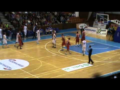 20131112 BCMures SzolnokiOlaj ECM2 2014 H 4 2 tyronn mitchell8