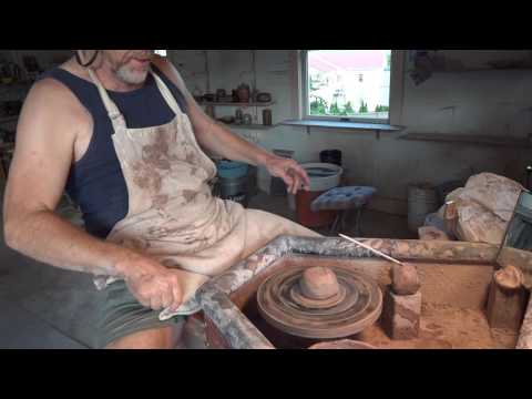How to throw a mug on the potter's wheel ?