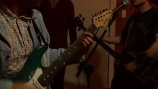 UM QUARTO - TAKE IT OR LEAVE IT (THE STROKES COVER)