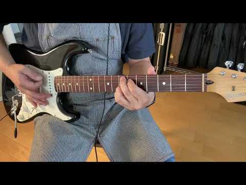 Squier by Fender Stratocaster SST-33 '90s Vintage Electric Squier by Fender Stratocaster SST-33 '90s Vintage Electric