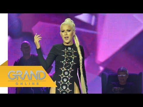 Da li Nina Jovanović nosi gaćice?