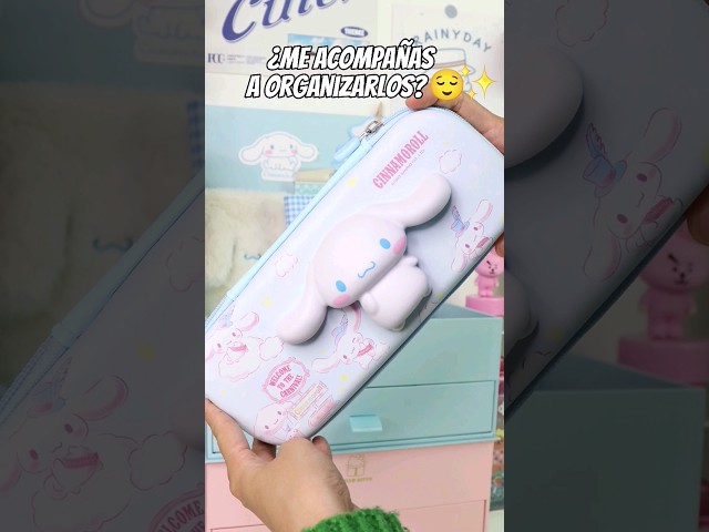 Vídeo relacionado con Hello Kitty Sanrio Cepillo Pelo Desenredante y Espejo de Mano para Mujer Niña, Kuromi Cinnamoroll Accesorios Viaje, Regalos de Anime para Ella (Hello Kitty Cepillar & Espejo)