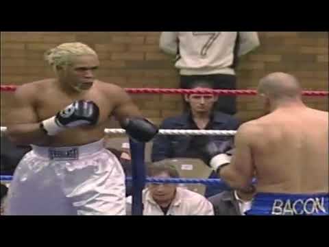 Chris P Bacon vs O'Neil Murray (Highlights) BRUTAL KNOCKOUT┃SHANNONS GYM
