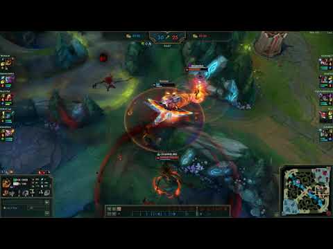 insane renekton 1v4 with 1hp outplay !!!