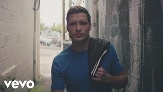 Walker Hayes - You Broke Up With Me