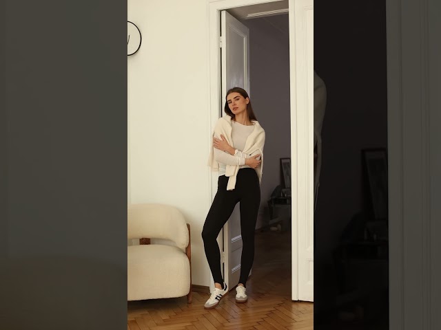 Чоботи жіночі шкіряні байка хутро 592641 Чорний Одна модель - чотири кольори, щоб ти обрала свій ідеальний вайб ? Кеди з натуральної замші!