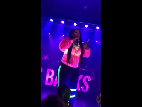 Ms Banks - Clap/Come thru  live @Oslo , London