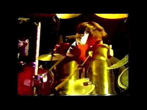 Garabet Tavitjan drum solo - Garo & Paramecium 90's