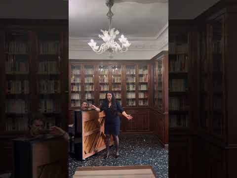 È strano…Sempre libera- Jeanette Vecchione Donatti 