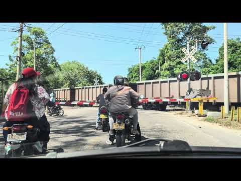 Paso de tren en Aracataca, Magdalena