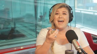 Kelly Clarkson Tries to Beat Shazam