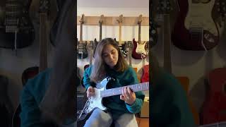 Video thumbnail for Guitarra eléctrica Peavey Predator AX by Instrumentos Chile