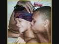 Rihanna feat. Will.i.am -"Photographs" 