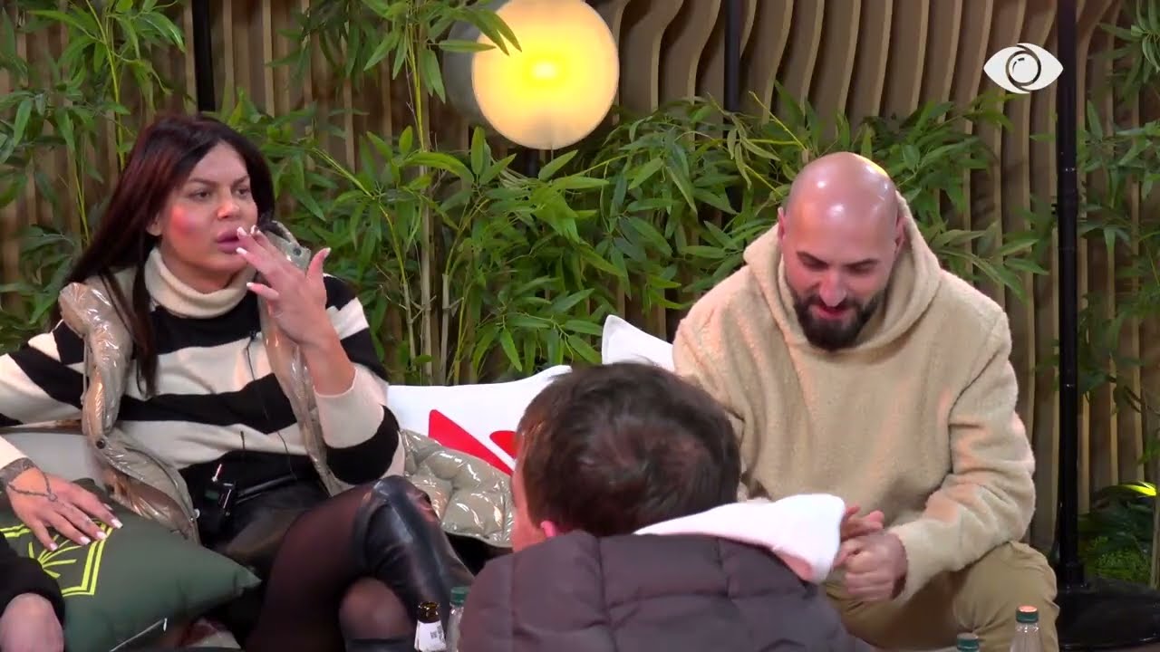 Gerta duartroket Amberin: Je delirante, kërkon flamur edhe për një sherr