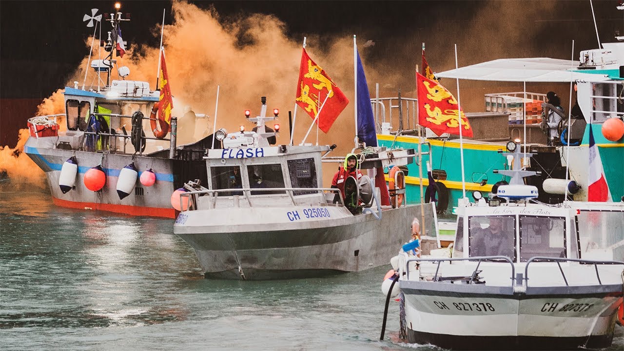 Image of 'We will go back, and next time it will be war': Warning of French fishermen as they sail away from Jersey standoff