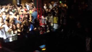 Trip brothaz plays runaway // the bloody beetroots