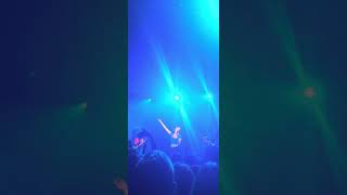 MUNA - Crying On The Bathroom Floor