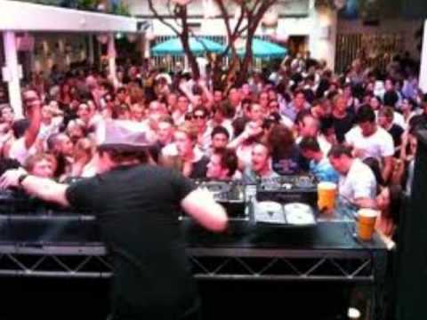 WORLDS TOP DJ'S... HARDWELL